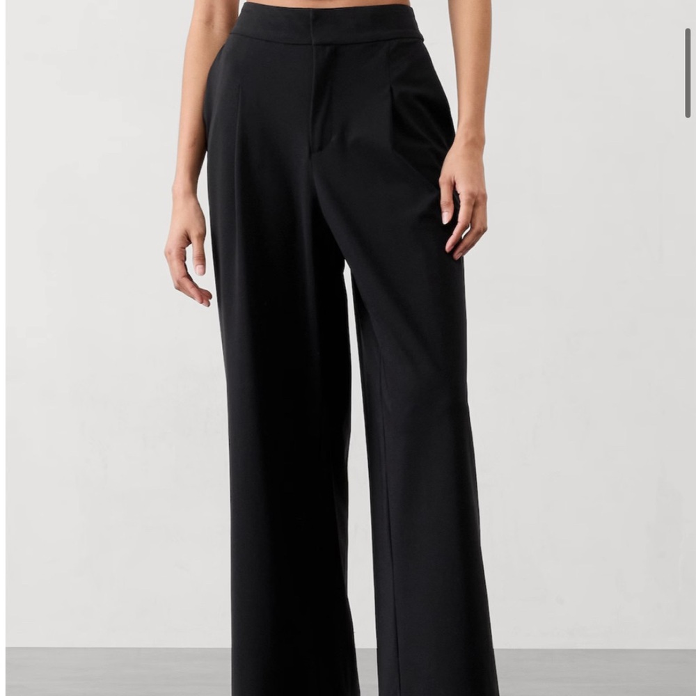 Black High-Waisted Wide-Leg Trousers
“Pinnacle” size 0